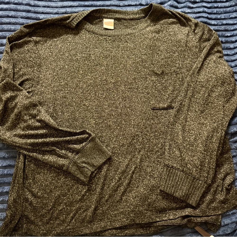 Stars Above Women's Heathered Black Crewneck Sweater